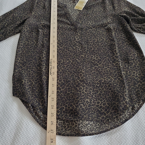 Michael Kors Women’s leopard print top roll up sleeves Size S - Picture 6 of 10